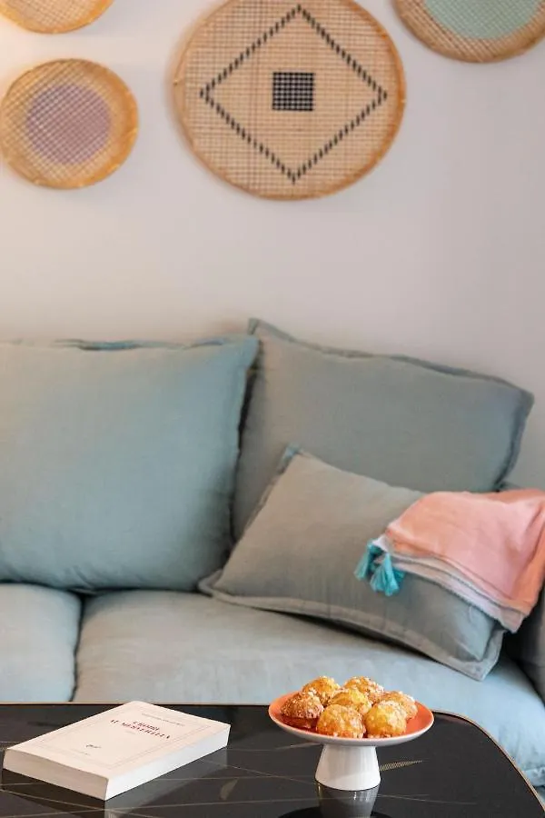 Appartement Boutik Boheme Le jardin Montmartre à Paris France